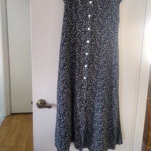 Beautiful black and white sleeveless dress